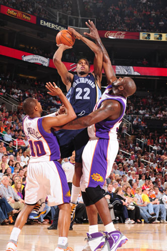 不拖泥带水 不拖泥带水